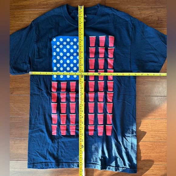 Beer Pong Flag T Shirt Red Cup, sz M, Walnut & 39th Brand - Picture 4 of 5
